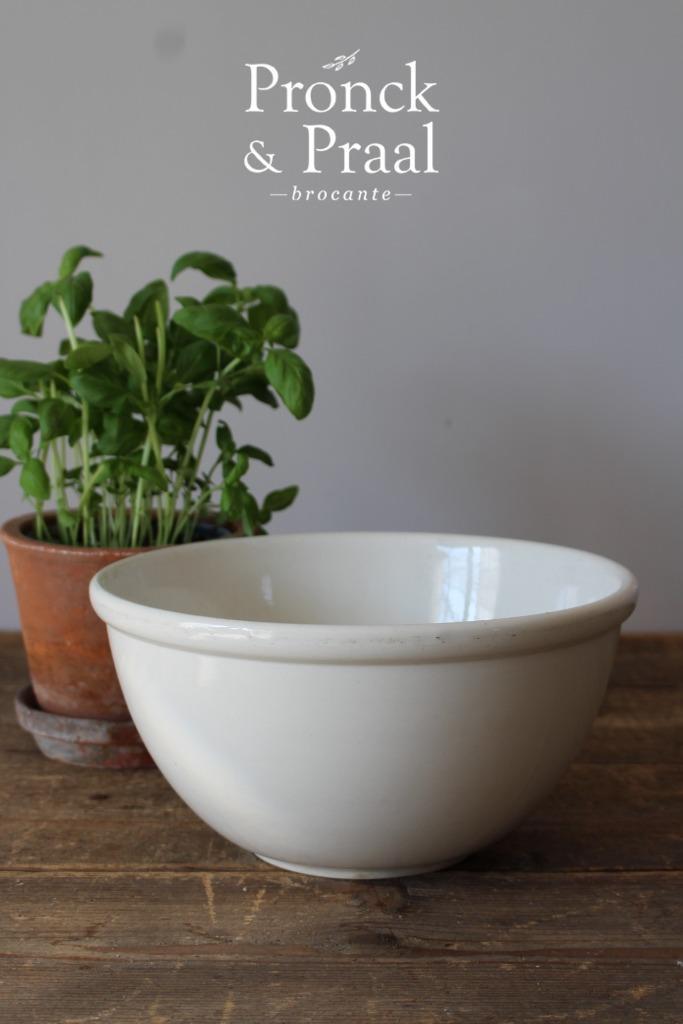 Oude brocante kom/bowl off white Boch *Pronck & Praal*, Antiek en Kunst, Curiosa en Brocante, Ophalen of Verzenden