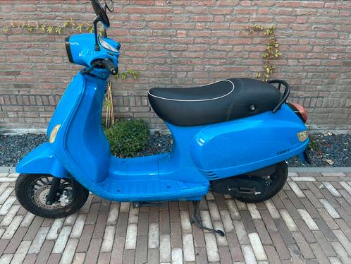 AGM  VX 50s snor scooter 2015 / IZGS / 2600 km !, Fietsen en Brommers, Snorfietsen en Snorscooters, Gebruikt, Overige merken, Benzine
