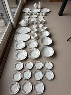 Mooi Bloemetjes Servies van Thun, Antiek en Kunst, Antiek | Servies compleet, Ophalen