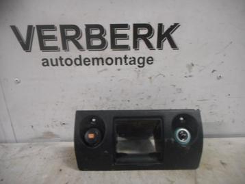 Dashboard Middenpaneel Kadett D (31/32/33/34/41/42/43/44) beschikbaar voor biedingen
