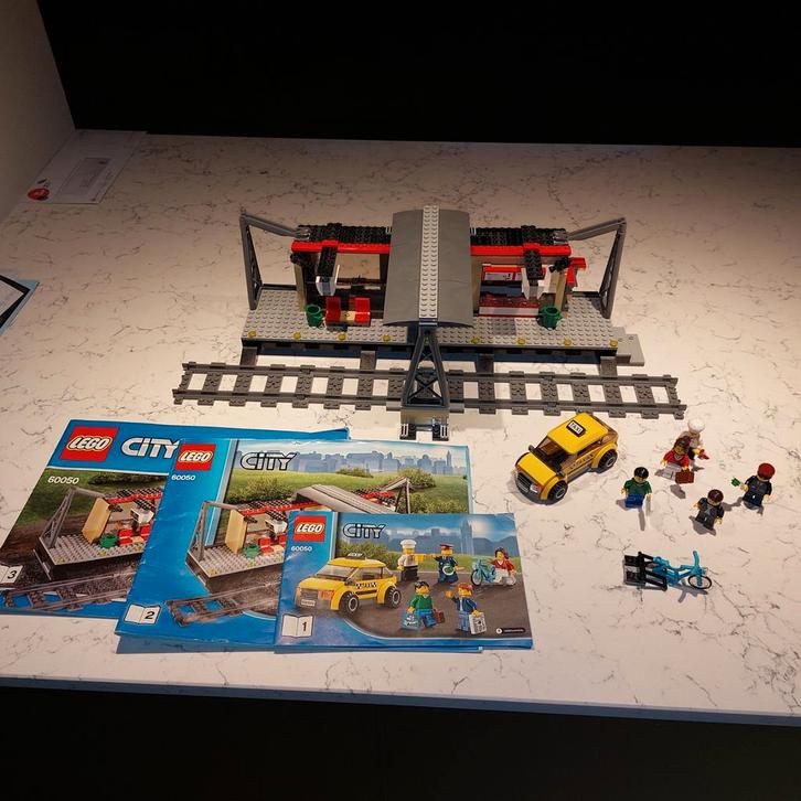 LEGO City Station 60050 - Complete Set, Kinderen en Baby's, Speelgoed | Duplo en Lego, Zo goed als nieuw, Lego, Complete set, Ophalen of Verzenden