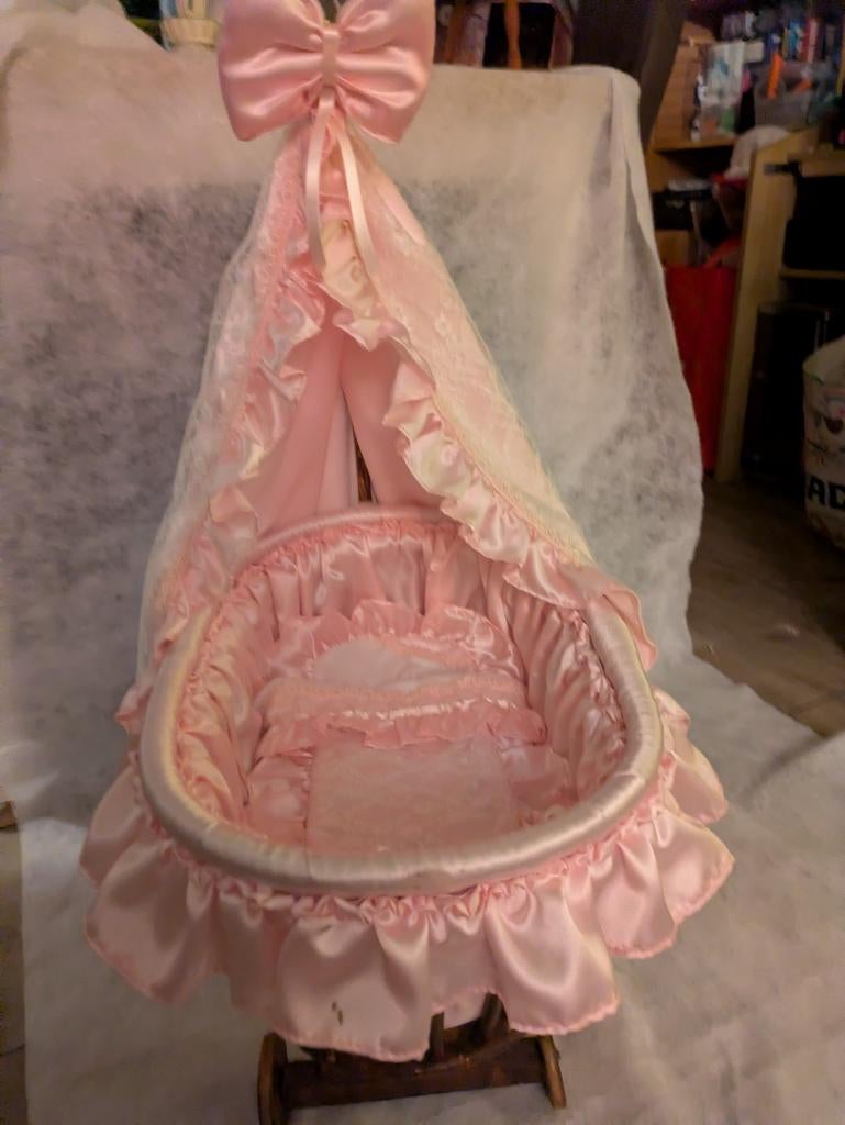 Poppenwiegje, Kinderen en Baby's, Speelgoed | Poppen, Ophalen of Verzenden, Nieuw