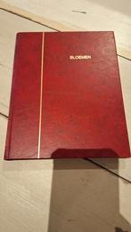 2x boeken met postzegels, Postzegels en Munten, Postzegels | Toebehoren, Ophalen of Verzenden, Verzamelalbum