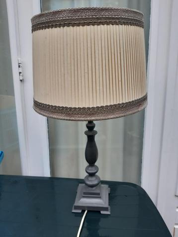 vintage tafellamp tinnen voet stoffen kap retro lamp  beschikbaar voor biedingen