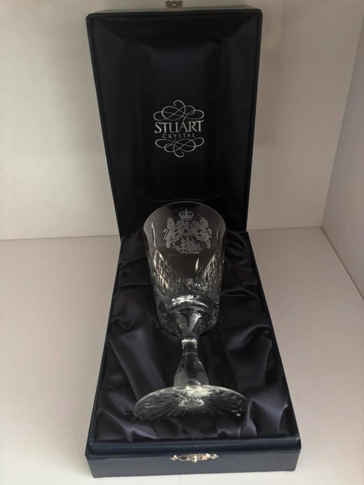 Stuart Crystal, wijnglas met geschenkdoos, Antiek en Kunst, Antiek | Glas en Kristal, Ophalen of Verzenden