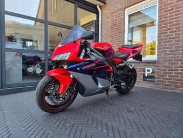 HONDA CBR 1000 RR FIREBLADE (bj 2004) beschikbaar voor biedingen
