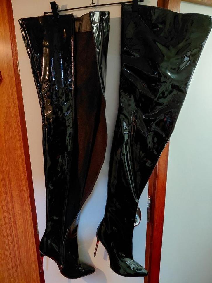laklaarzen maat 42, Kleding | Dames, Schoenen, Zo goed als nieuw, Hoge laarzen, Zwart, Ophalen of Verzenden