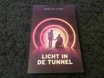 Licht in de tunnel  Marc de Hond, Boeken, Ophalen of Verzenden, Zo goed als nieuw