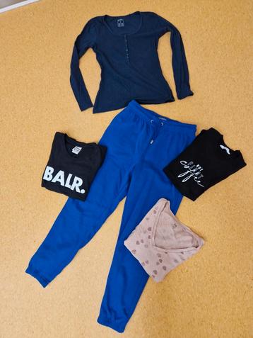Sportief kleding pakket maat S-36 blauwe  joggingbroek beschikbaar voor biedingen