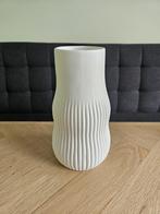 Vaas curvy wit, Steen, Wit, Nieuw, Ophalen of Verzenden