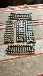 Te koop 5 gebogen tussenstukken van marklin 5101, Wisselstroom, Rails, Ophalen of Verzenden, Zo goed als nieuw