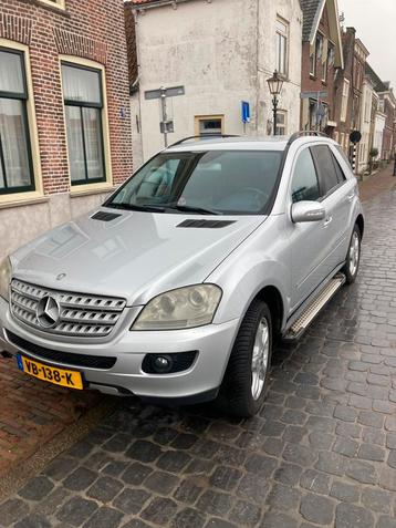 Mercedes Ml 164 nette auto beschikbaar voor biedingen