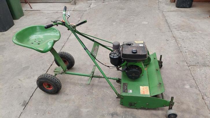 Roberine Sturdy kooimaaier met zitje, Tuin en Terras, Grasmaaiers, Zo goed als nieuw, Benzine-grasmaaier, 50 cm of meer, Kooimesmaaier
