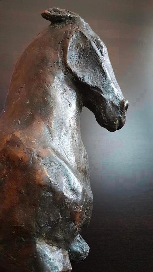 Brons beeld paard op marmeren sokkel Massief brons torso, Antiek en Kunst, Antiek | Koper en Brons, Brons, Ophalen of Verzenden