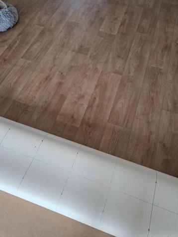 Rol Linoleum 3,70X4,50m, zgan   beschikbaar voor biedingen