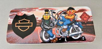 Grappige Pennendoos Harley Logo beschikbaar voor biedingen