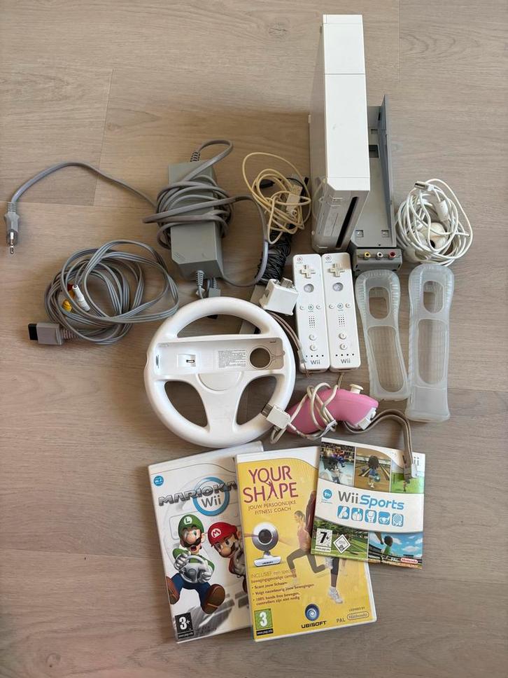 Nintendo Wii Compleet Pakket, Spelcomputers en Games, Spelcomputers | Nintendo Wii, Gebruikt, Met 2 controllers, Met games, Ophalen of Verzenden