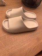 Yeezy slides YS-01, Ophalen of Verzenden, Nieuw, Overige kleuren
