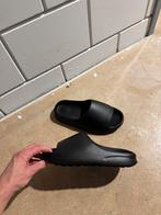 Nieuwe EVA slippers maat 40/41 - zwarte slippers, Ophalen of Verzenden, Nieuw, Zwart