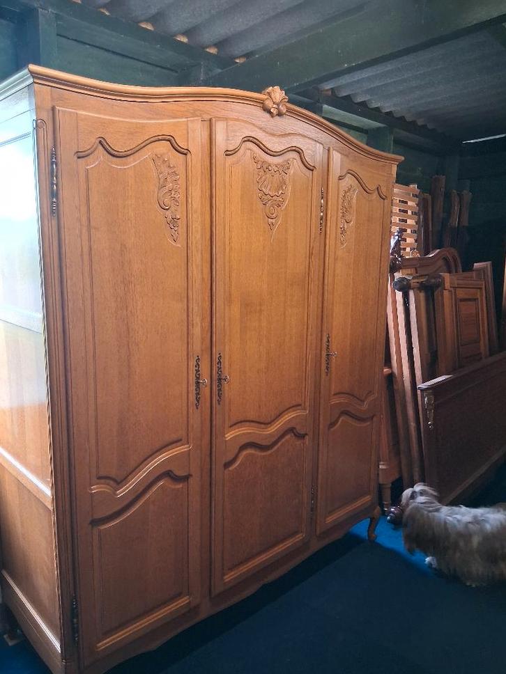 Barok eiken  linnenkast hang en leg mooi snijwerk 495,00, Huis en Inrichting, Kasten | Kledingkasten, Zo goed als nieuw, 200 cm of meer