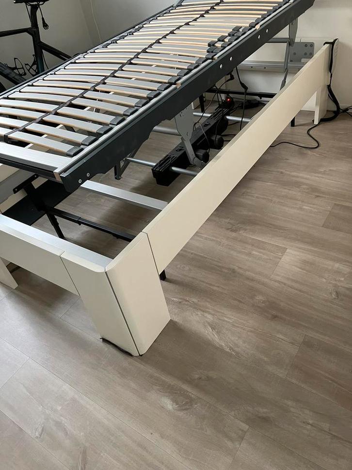 Bed ombouw 90x200 hoogte 45 cm wit, Huis en Inrichting, Slaapkamer | Bedden, Zo goed als nieuw, Eenpersoons, 90 cm, 200 cm, Overige materialen