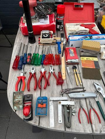 Grote Partij Gereedschap beschikbaar voor biedingen