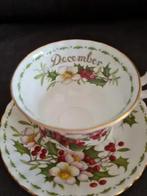 December - Royal Albert 'Flower of the Month' serie, Ophalen of Verzenden, Zo goed als nieuw, Porselein, Kop en/of schotel