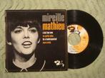 Mireille Mathieu 7" Vinyl EP: ‘C’est ton nom’ (Frankrijk), 7 inch, Ophalen of Verzenden, Zo goed als nieuw, Pop