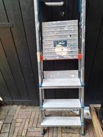 Altrex 4 treden trap lima, Doe-het-zelf en Verbouw, Ladders en Trappen, Ophalen, Gebruikt, Minder dan 2 meter