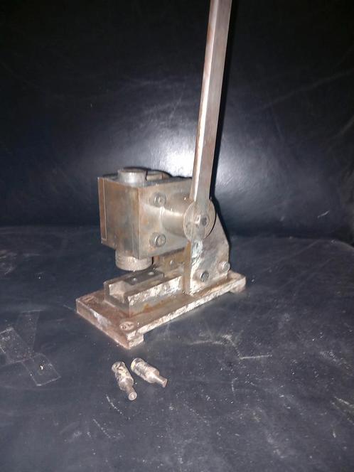 Handpons machine, Hobby en Vrije tijd, Overige Hobby en Vrije tijd, Ophalen of Verzenden