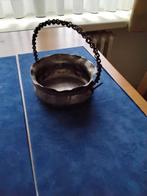 Zilverkleurig bonbonschaaltje met handvat, Antiek en Kunst, Antiek | Goud en Zilver, Ophalen of Verzenden, Zilver