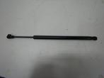 Audi A4 8W Sedan Gasveer Motorkap 8W5827919, Ophalen of Verzenden, Gebruikt, Audi