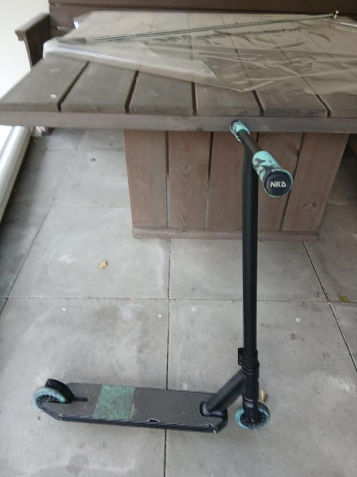 NKD Next Generation Stuntstep (black-mint) 79,4 cm, Fietsen en Brommers, Steps, Zo goed als nieuw, Gewone step, Ophalen