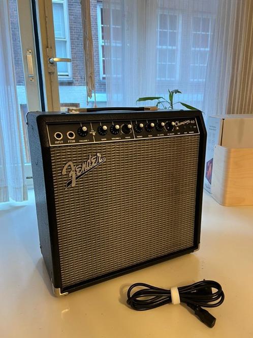Fender Champion 40 Amplifier (+ Cover), Muziek en Instrumenten, Versterkers | Bas en Gitaar, Zo goed als nieuw, Gitaar, Minder dan 50 watt