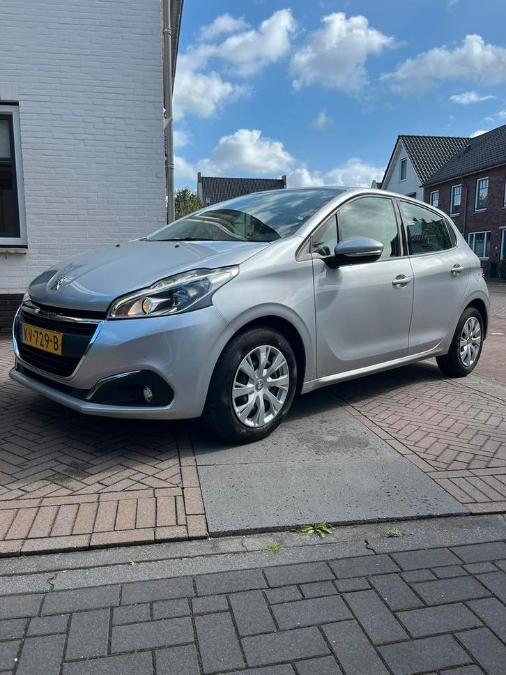 Peugeot 208 1.2 VTI 60KW/82PK 5-D 2016 Grijs, Auto's, Peugeot, Particulier, Airbags, Airconditioning, Apple Carplay, Bluetooth