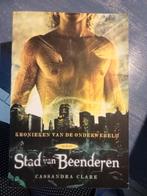 Cassandra Clare - Stad van beenderen, Ophalen of Verzenden, Gelezen, Cassandra Clare