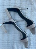 Naaldhak beige mt.5 kendall +kylie, Beige, Kendall +kylie, Ophalen of Verzenden, Zo goed als nieuw