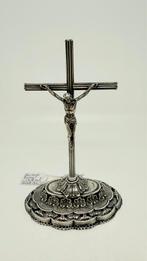 Zilveren miniatuur: Jezus aan kruis op zilveren voet., Antiek en Kunst, Antiek | Religie, Ophalen of Verzenden