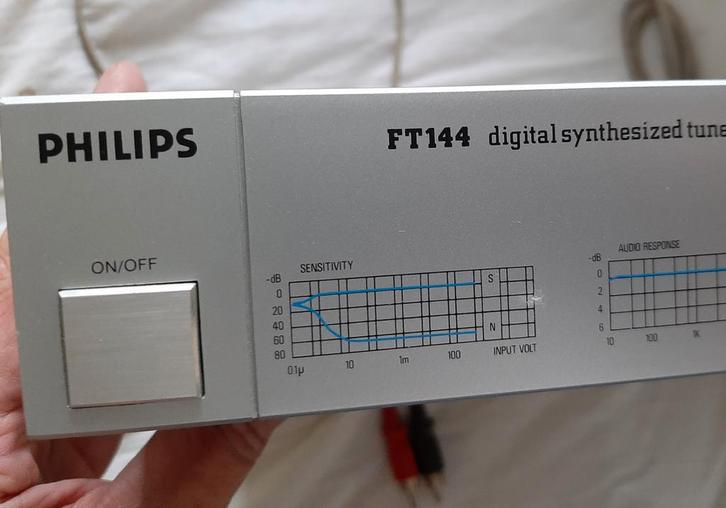Philips digitale synthesizer tuner, Audio, Tv en Foto, Tuners, Gebruikt, Ophalen of Verzenden