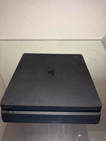 PlayStation 4 Slim 1000GB bundel beschikbaar voor biedingen