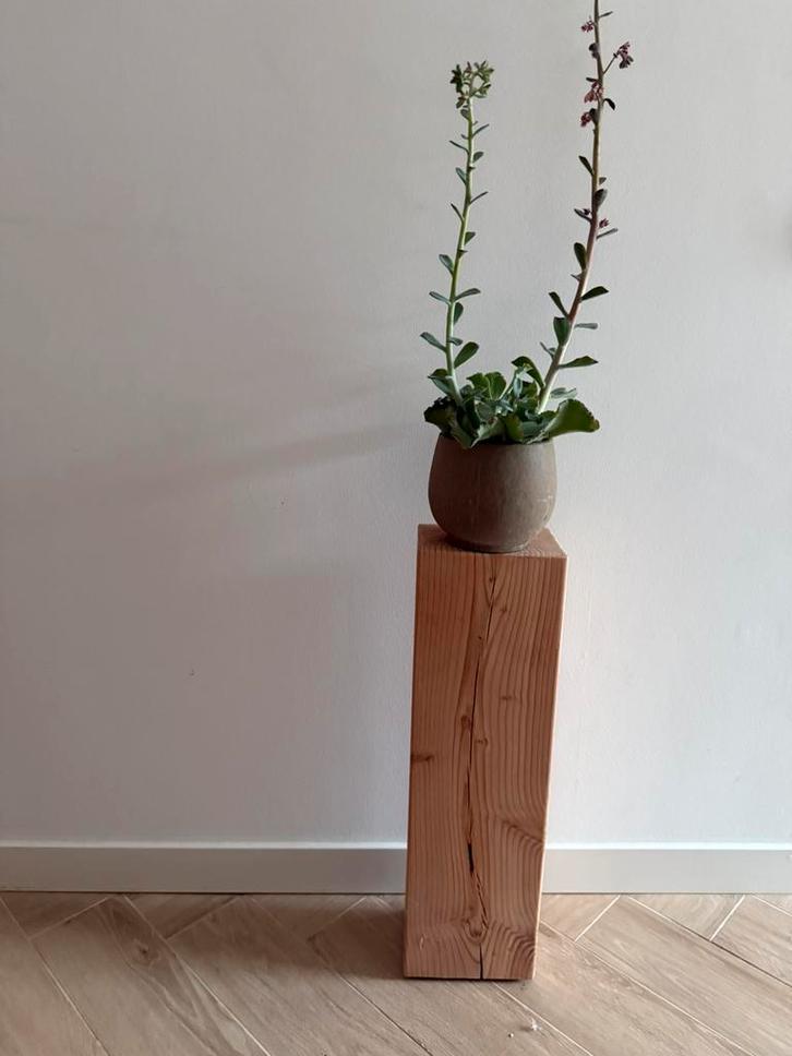 Houten sokkel Douglas, Huis en Inrichting, Woonaccessoires | Zuilen en Pilaren, Zo goed als nieuw, Ophalen
