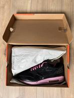 Nike Air Max 1 Powerwall Tier Zero Morning Glory, Kleding | Heren, Schoenen, Zwart, Nike, Ophalen of Verzenden, Sneakers of Gympen