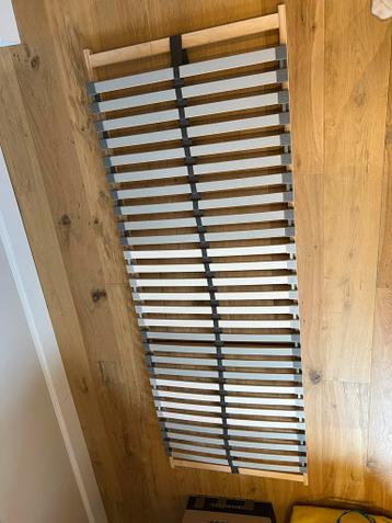 IKEA Malm bedframe 140x200 + 2 lattenbodems - afbeelding 2