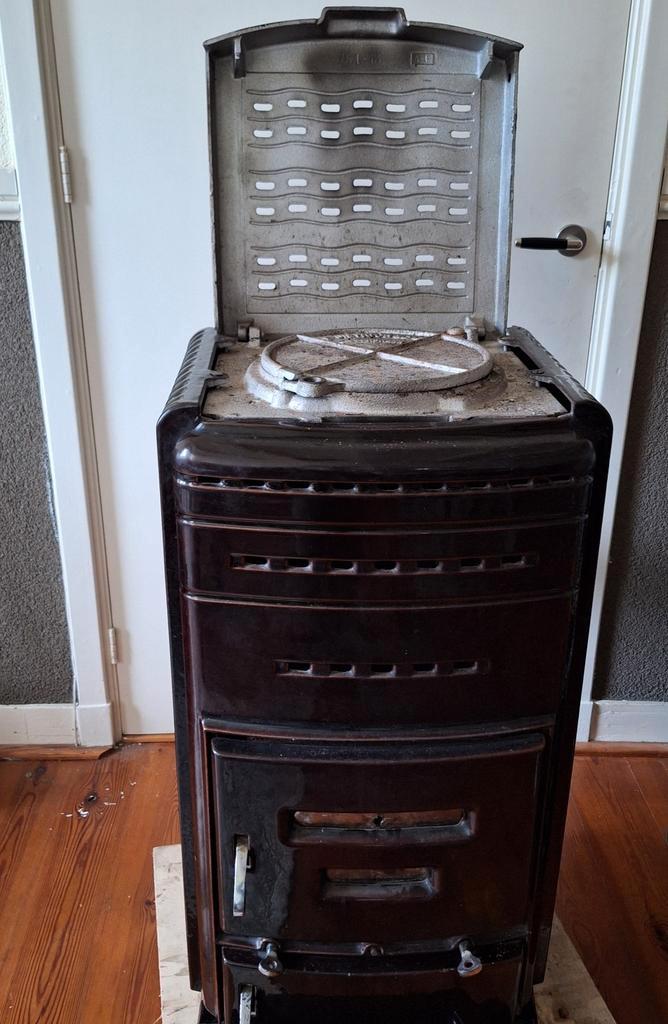 Gebruikte De Dietrich Kolenkachel - 110mm aansluiting, Huis en Inrichting, Kachels, Gebruikt, Vrijstaand, Kolenkachel, Overige brandstoffen