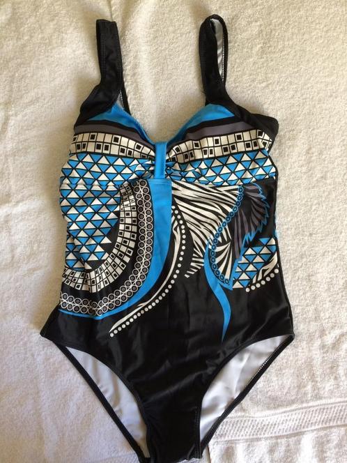 Badpak zwart me blauw en wit fantasie, maat M, Kleding | Dames, Badmode en Zwemkleding, Nieuw, Badpak, Blauw, Ophalen of Verzenden