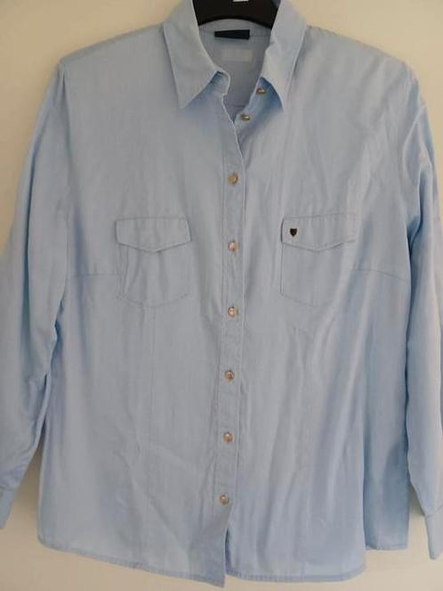Licht blauwe blouse mt 42( 44), Kleding | Dames, Blouses en Tunieken, Zo goed als nieuw, Maat 42/44 (L), Blauw, Ophalen of Verzenden