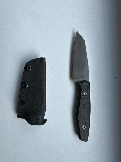 Daily customs/böker AK1 magnacut/ carbonfiber, Caravans en Kamperen, Kampeergereedschap, Zo goed als nieuw, Ophalen