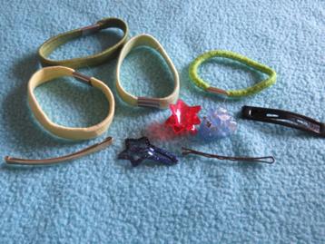 1 EURO OF GRATIS Haarelastiekjes, speldjes en clipjes beschikbaar voor biedingen