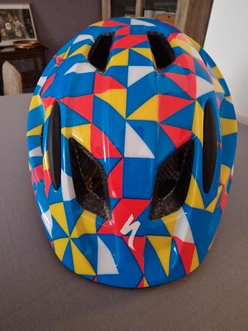 Specialized kinderfietshelm maat 46-51 beschikbaar voor biedingen