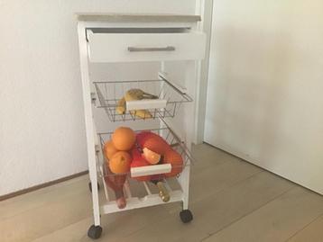 Keukentrolley wit met houten beukenkleur blad beschikbaar voor biedingen